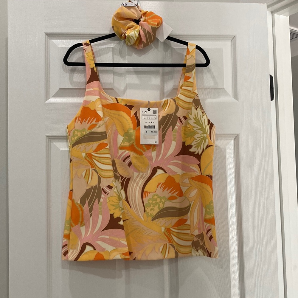 Zara top with matching scrunchie